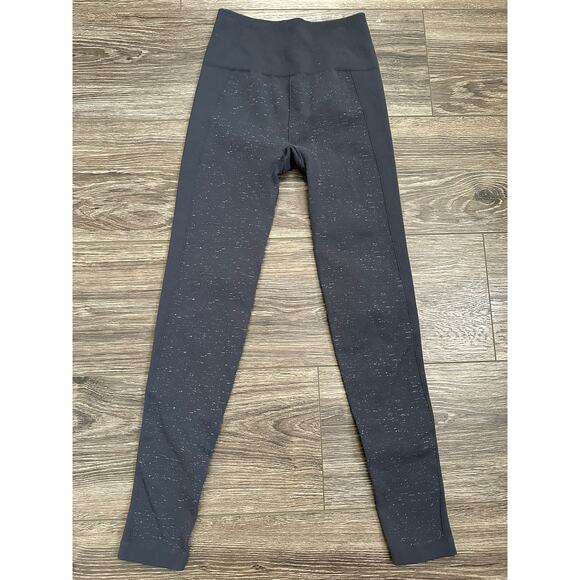Lululemon Free To Flow 7/8 Tight - Picture 1 of 8